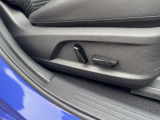 運転席はパワーシート(電動シート)です☆