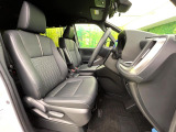 運転席シート廻りは使用感も少なく、良好な状態となっています。丁寧に使われていたことがよくわかりますね。