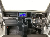 【前方視界】開放的な前方視界!運転がしやすく疲れにくいです♪窓が大きく、見通しがとっても良いおクルマですよ♪