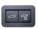 【パワーバックドア】スマートキーや運転席のボタンを押すだけでリアゲートが自動で開閉します!荷物を持っている時や、高い位置にあるバックドアを閉める際に便利な機能です♪