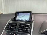 ナビゲーション付です。 ナビがあると便利、ラクラク何処でもいけます。 ナビが有るのと無いのとでは大きな違いですね。