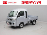 広々キャビンのジャンボ。リクライニングシートでゆったりとした心地よさ。仕事にも休日にも使える軽トラック