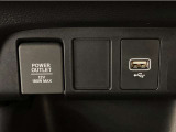 【USBポート】USBポートも装備されています♪スマートフォンのオーディオに連携も可能です。今や欠かせない装備の一つです!