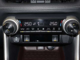 オートエアコンも装備気温に左右されず快適なドライブをお楽しみください