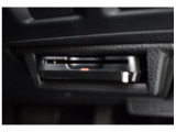 ETCは運転席インパネ右下に専用カバーによって埋め込まれています