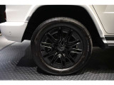 メルセデスの認定中古車「サーティファイドカー」では、万一お車が故障した場合も、ご購入後1年間もしくは2年間※は走行距離にかかわらずメルセデス・ベンツ正規サービスネットワークで無料修理いたします