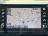 【ディスプレイオーディオ】9インチ大画面ディスプレイオーディオ搭載。スマホ連携対応でナビや音楽、通話も快適。見やすく操作しやすい人気装備です。