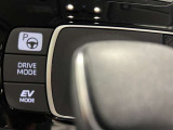 パーキングアシストで駐車をサポートしてくれます