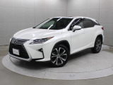 セダンとSUVの特長をあわせ持つクロスオーバーモデル、レクサス「RX」のターボモデル「RX300」です。