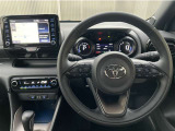 ステアリングスイッチ搭載!手を離さずに手元のスイッチでさまざまな操作が可能。運転中、視線をそらさなくても操作ができて安全です!