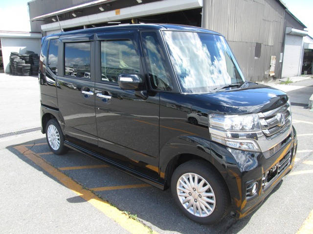 N-BOXカスタム G Lパッケージ 4WD