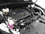 A25A-FXS型 2.5L 直4 DOHCエンジンと5NM型 交流同期電動機ハイブリッドシステム搭載、駆動形式はFFです。