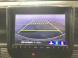 【バックカメラ】運転が苦手な方も車庫入れラクラクです!ギアをリバースに入れれば自動的に切り換わりますので、面倒な操作は不要です♪狭い駐車場もお車を傷つけず安心ですね!