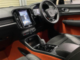 XC40 T4 AWD Rデザイン 4WD 4WD サンルーフ
