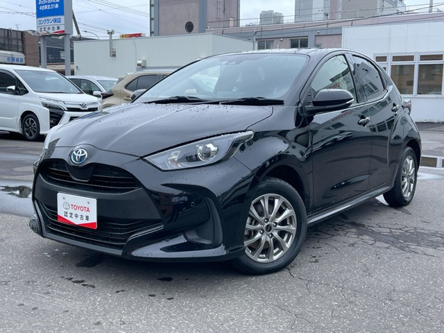 ヤリス 1.5 ハイブリッド X E-Four 4WD （6AA-MXPH15）