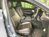 運転席シート廻りは使用感も少なく、良好な状態となっています。丁寧に使われていたことがよくわかりますね。