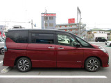 両側スライドドアですので、狭い駐車場でも横を気にせず乗降りができます☆