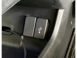 USB充電口を搭載しています!携帯電話の充電などに便利です!