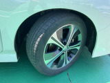 タイヤサイズは215/50R17純正アルミホイール付き!(夏タイヤ装着)冬タイヤ、ホイール注文も承っております☆