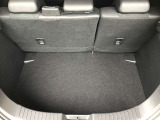 トランクスペースもこちらでご確認ください!深さもあって荷物もしっかり収納できますよ☆目隠し用のトノカバーは取り外し可能です