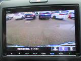 バックカメラのお写真です。駐車が苦手な方でも楽に駐車が行えますね♪