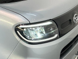 品質へのこだわり!フロアマットやシートなど車内をキレイに清掃し、ニオイや汚れなどを徹底的にクリーニングしてもらっております。室内はピカピカです☆