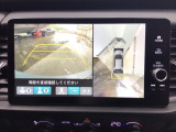 【マルチビューカメラ】周囲の状況を多彩なビューでナビ画面に表示します。駐車場や見通しの悪い交差点での安心感を高めます♪