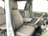 フィット性も良く、楽な運転姿勢を保てます。