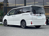 店舗にて現車の確認もいただけますので、お電話で在庫のご確認の上是非ご来店くださいませ。