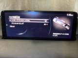ハンドル操作をアシストすることにより車線からの逸脱回避を支援します。