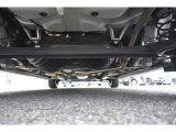 車両後方からの下回りです。マフラー防錆塗装や下回り防錆施工等も可能でございます。
