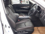 清潔で広々した座席です!是非、現車を見て体感してみてください。