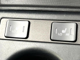 【シートヒーター】寒い日に重宝するシートヒーター!エアコンより早く温まってくれるので寒がりの人も安心ですね♪エアコンの温風は乾燥するから苦手、という方にもをおすすめです。