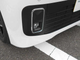 フォグランプが付いています。霧の日や雨の日に自分の存在をアピールして事故の防止になります。