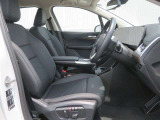 ◆上質なシートは程よいホールド感で座り心地も良く、人間工学に基づき形成した形状が長時間のドライブ疲労も軽減します◆