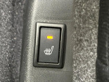 【シートヒーター】寒い日に重宝するシートヒーター!エアコンより早く温まってくれるので寒がりの人も安心ですね♪エアコンの温風は乾燥するから苦手、という方にもをおすすめです。