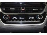 左右独立温度コントロールフルオートエアコンです。運転席、助手席それぞれで独立して温度設定ができます。冷え性の方が乗っても安心ですね♪