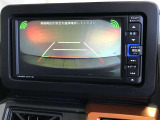 後方の見にくい視界もバックモニターで確認サポートして駐車時も安心☆