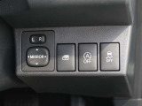 トラクションコントロールが装備されております♪すべりやすい路面での発進時や加速時にタイヤの空転を抑え、駆動力確保に貢献する機能です☆詳細は販売店スタッフまでおたずねください!