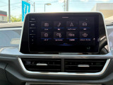 タッチパネルの純正ナビゲーション「ディスカバープロ」。Bluetooth、App-Connectなどの機能を搭載しています。