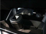 遠方のお客様へのご納車は、陸送会社を使用してお届けしております。操作説明は、動画やメール、お電話にて詳しくご説明させていたきます。またご納車後の調子伺いでも補足説明をいたします。
