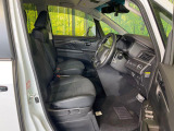 運転席シート廻りは使用感も少なく、良好な状態となっています。丁寧に使われていたことがよくわかりますね。