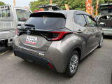 優れた燃費性能。更にデザインも上質で人気のお車です!
