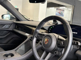 タイカン 4S パフォーマンスバッテリー プラス 4+1シート 4WD 