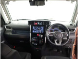 オシャレなインテリアで運転する気分も盛り上がりますよね^^