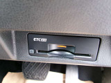 ビルトインタイプのETC2.0装備です!高速道路もストレスなくスムースに走行できますよ。