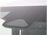 バックカメラが付いているので後方確認が非常にしやすいです。今や運転初心者も熟練者も必須装備!ついていて損はないですね♪
