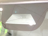 【ホンダセンシング】走行中に前方の車両等を認識し、衝突しそうな時は警報とブレーキで衝突回避と被害軽減をアシスト。より安全にドライブをお楽しみいただけます。
