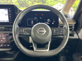 【純正革巻きステアリング】上質な革を使用することで、手にしっかり馴染みとても運転しやすいハンドルです♪