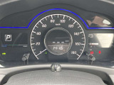 メーター中央部にディスプレイがあり、ドライバーに必要な車両情報を表示してくれます♪